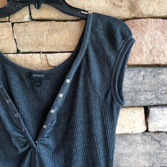 Express dark grey sleeveless v-neck snap stretch knit top Large - Picture 8 of 10
